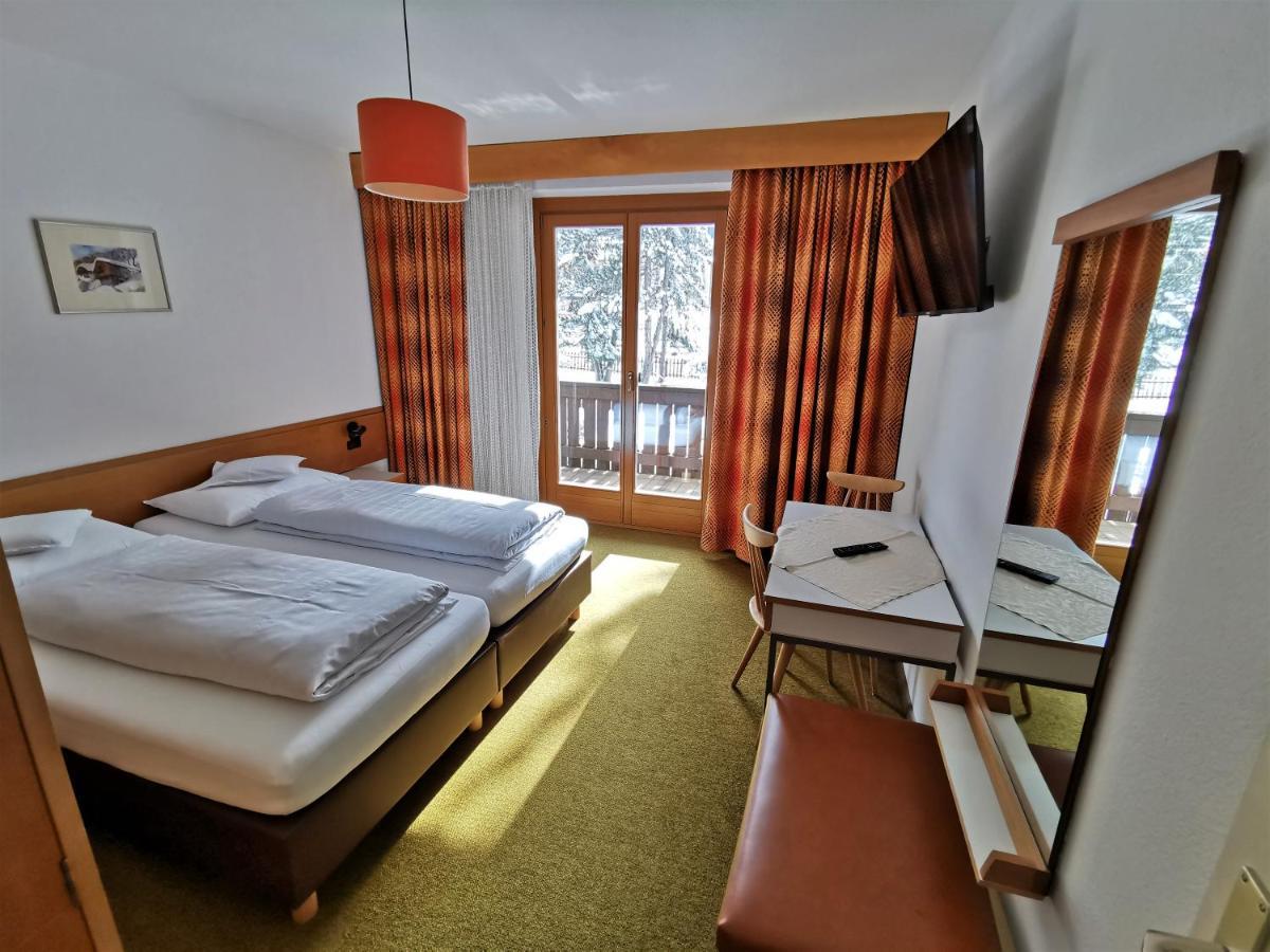 Hotel La Plaza Corvara In Badia Eksteriør billede