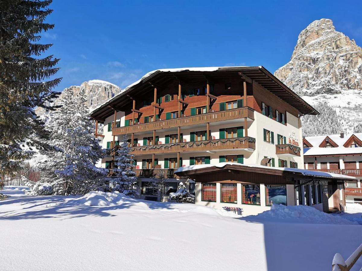 Hotel La Plaza Corvara In Badia Eksteriør billede