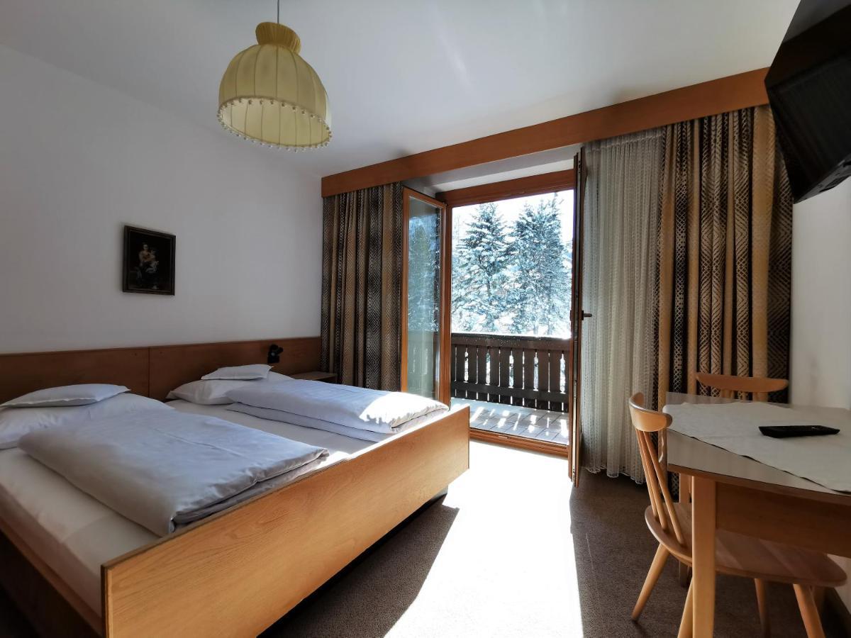 Hotel La Plaza Corvara In Badia Eksteriør billede