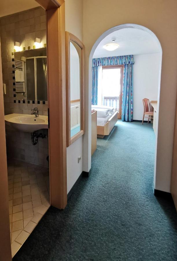 Hotel La Plaza Corvara In Badia Eksteriør billede