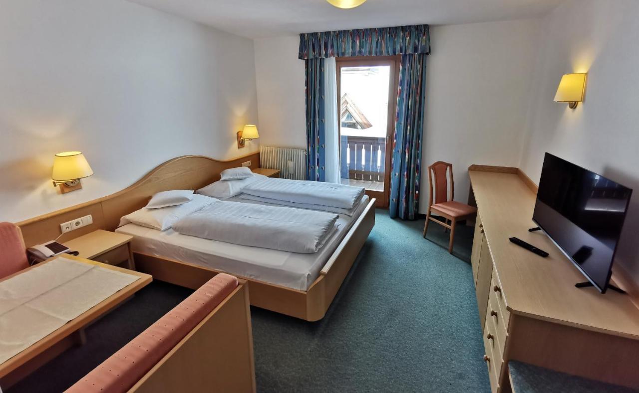 Hotel La Plaza Corvara In Badia Eksteriør billede