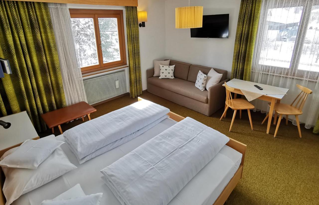 Hotel La Plaza Corvara In Badia Eksteriør billede