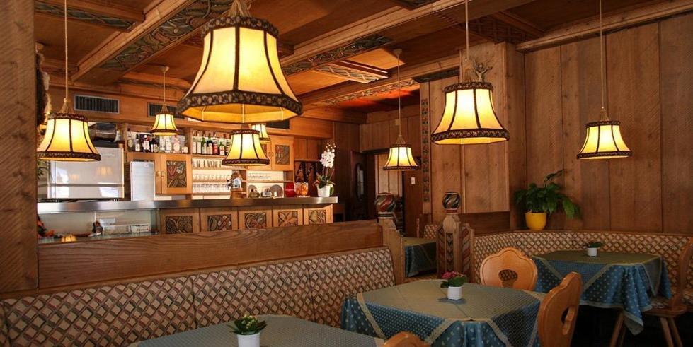 Hotel La Plaza Corvara In Badia Eksteriør billede