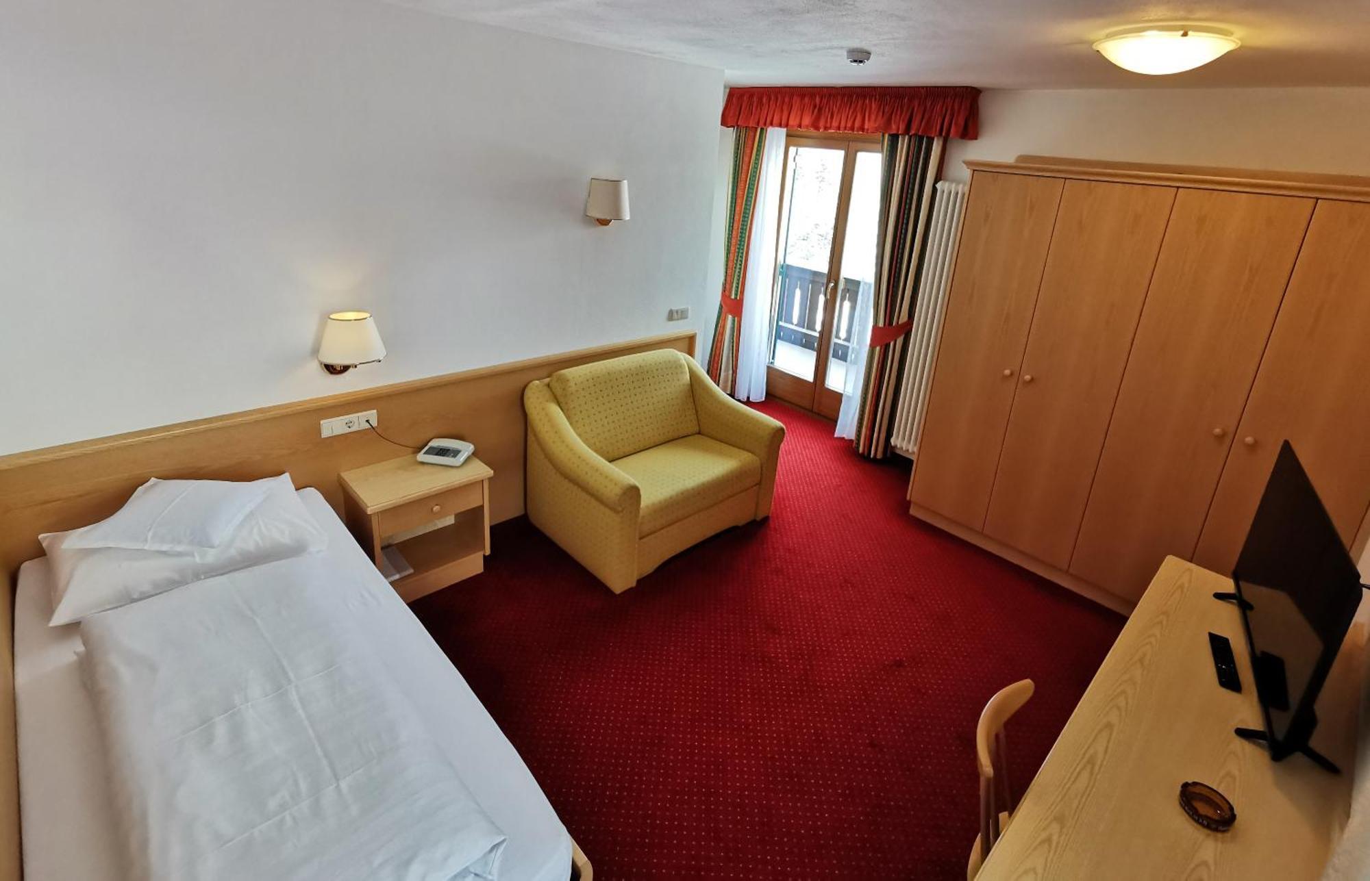 Hotel La Plaza Corvara In Badia Eksteriør billede