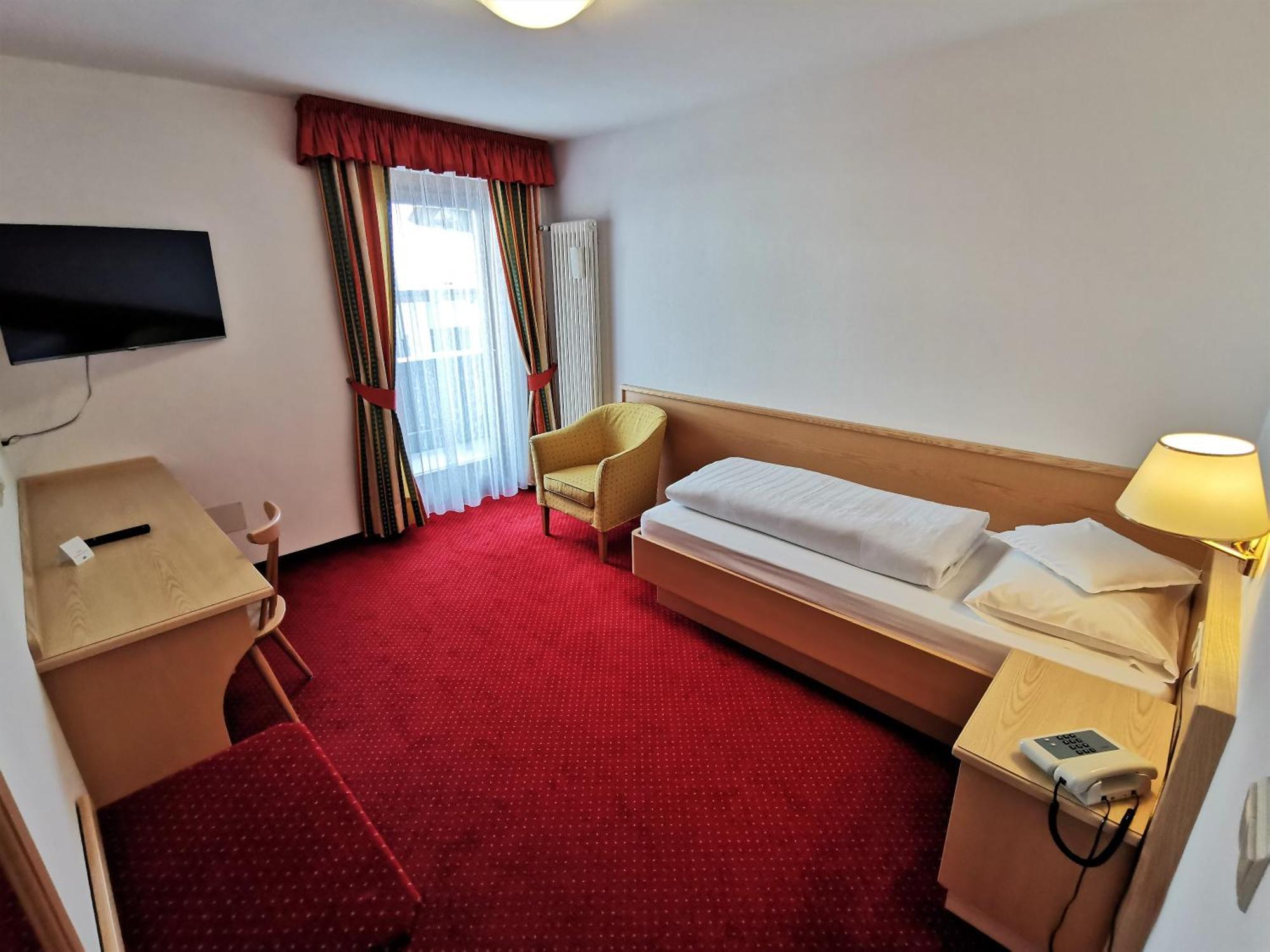 Hotel La Plaza Corvara In Badia Eksteriør billede