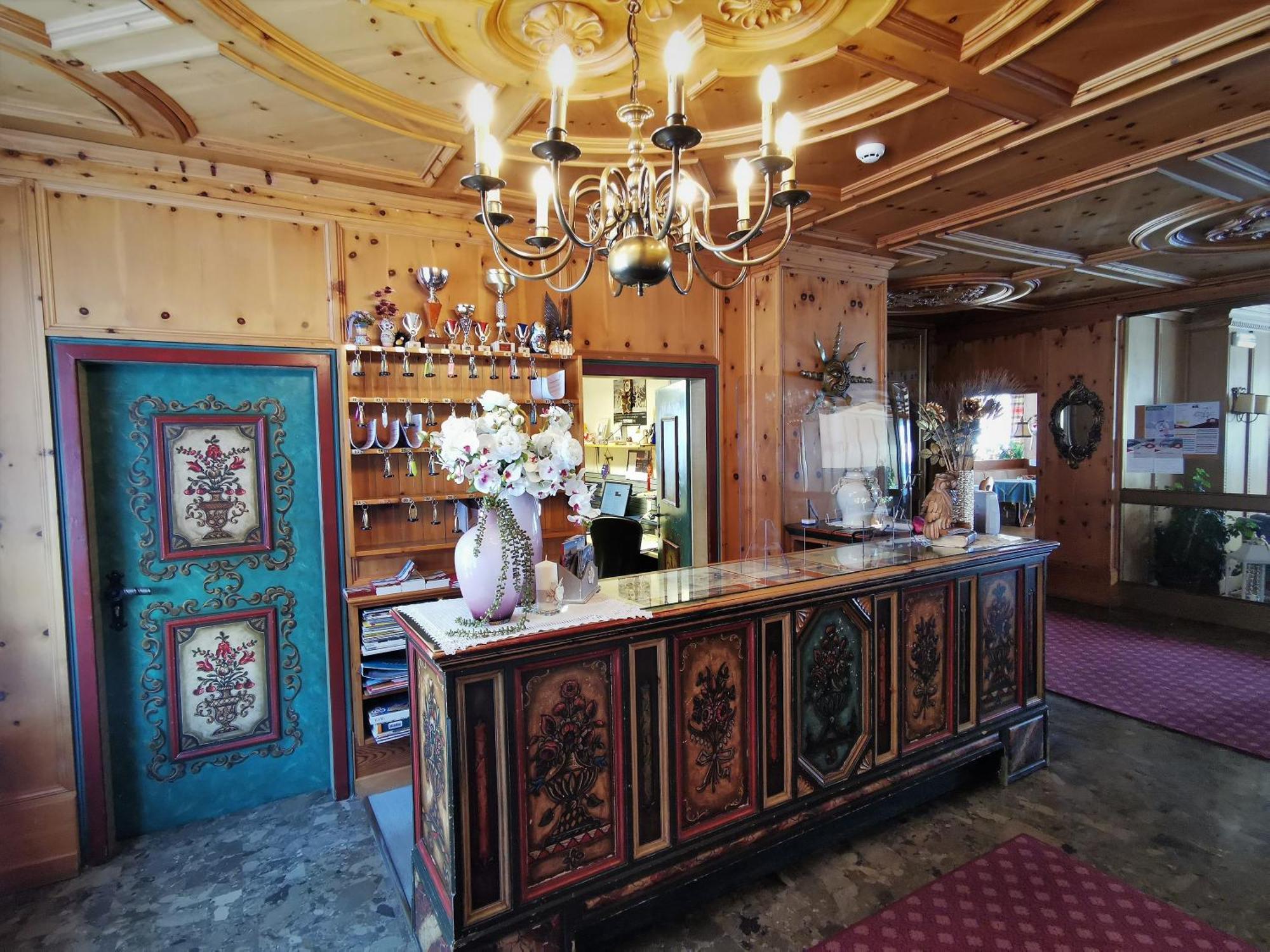 Hotel La Plaza Corvara In Badia Eksteriør billede