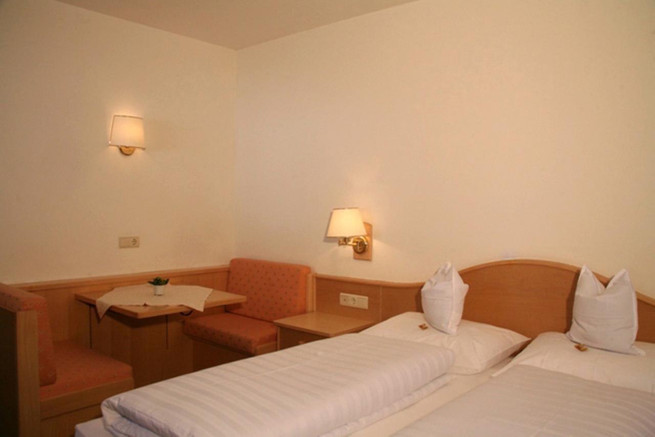 Hotel La Plaza Corvara In Badia Eksteriør billede