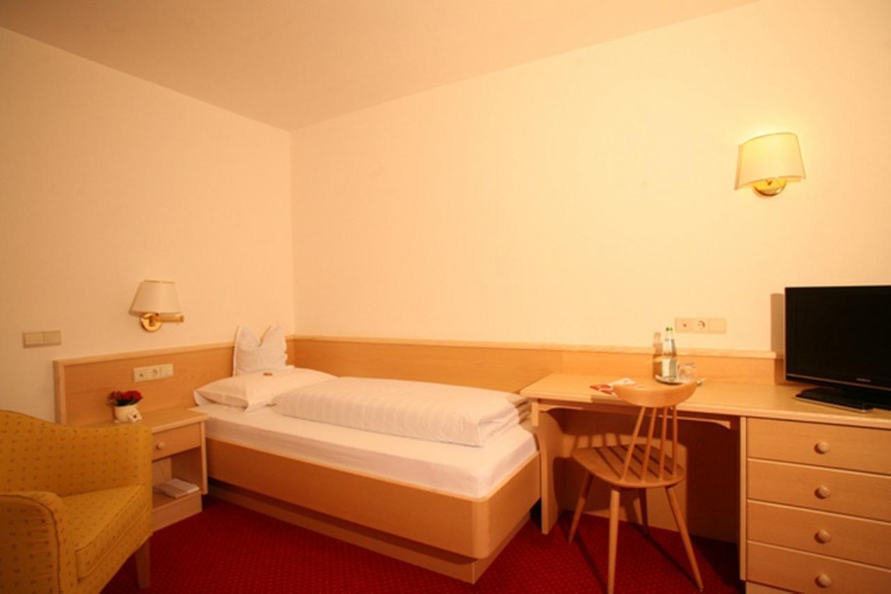 Hotel La Plaza Corvara In Badia Eksteriør billede